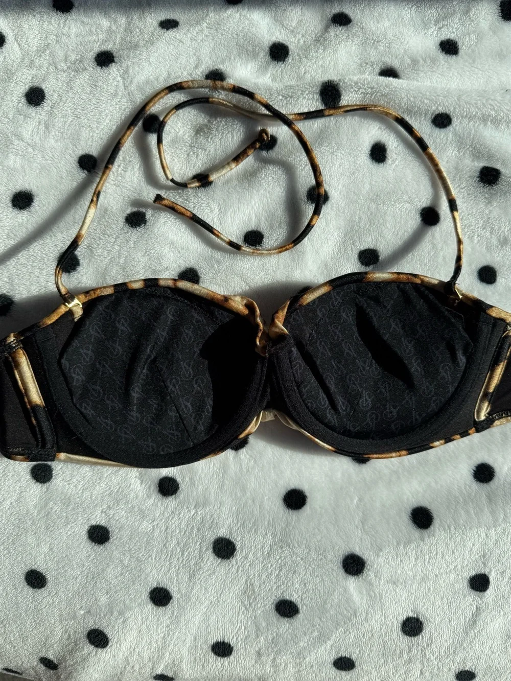 Victorias Secret gold circular